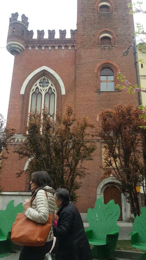 アスティLocation Turistic Monolocale Nel Parco Del Santuarioアパートメント エクステリア 写真