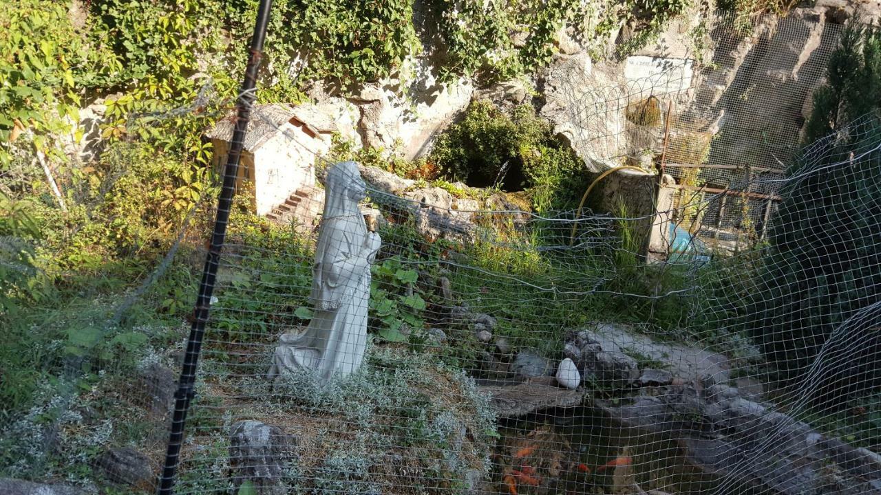 アスティLocation Turistic Monolocale Nel Parco Del Santuarioアパートメント エクステリア 写真